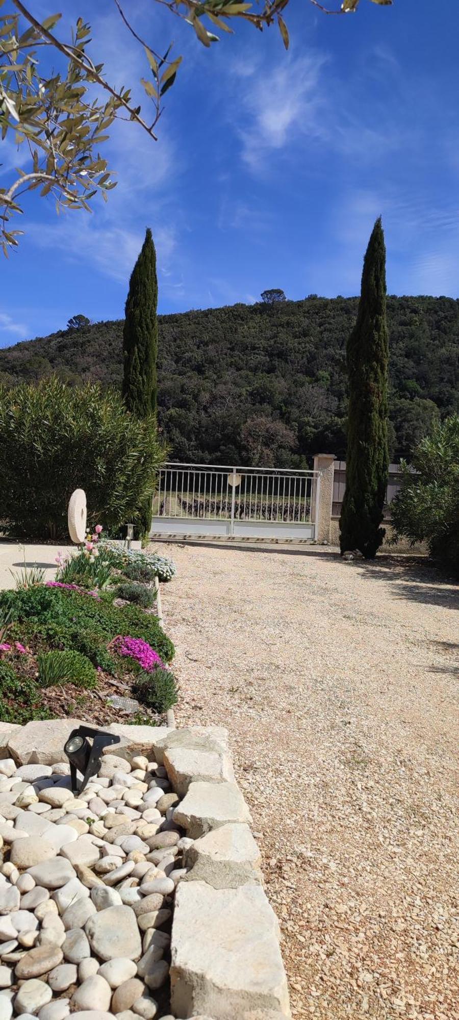 Le Gite De Montagnac ลา โร้ค-ซูร์-แซส ภายนอก รูปภาพ